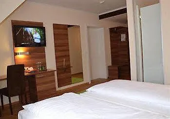 Hotel Hotel-restaurant Häupl 4*